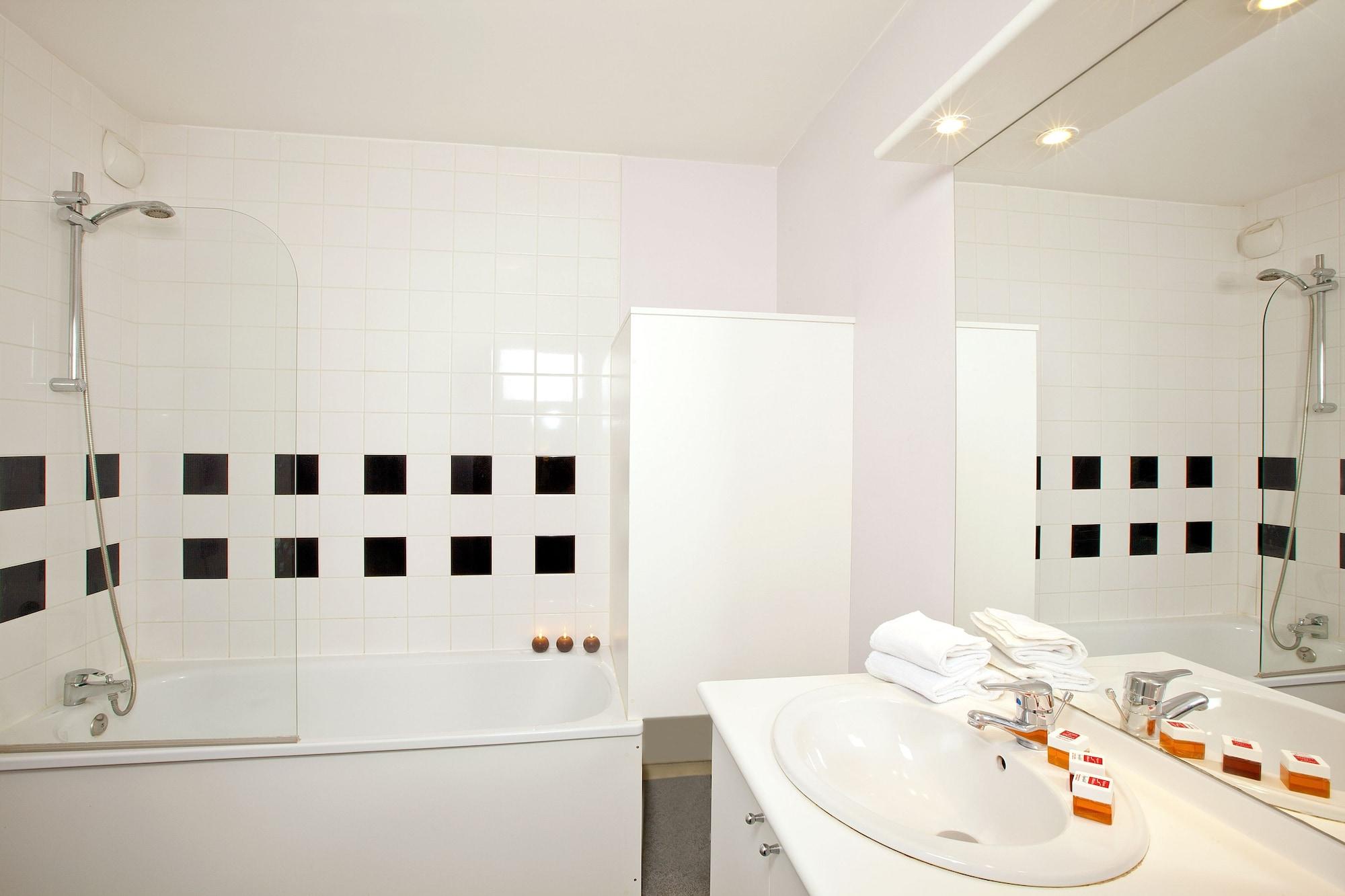Sejours & Affaires Lille Europe Aparthotel Exterior foto