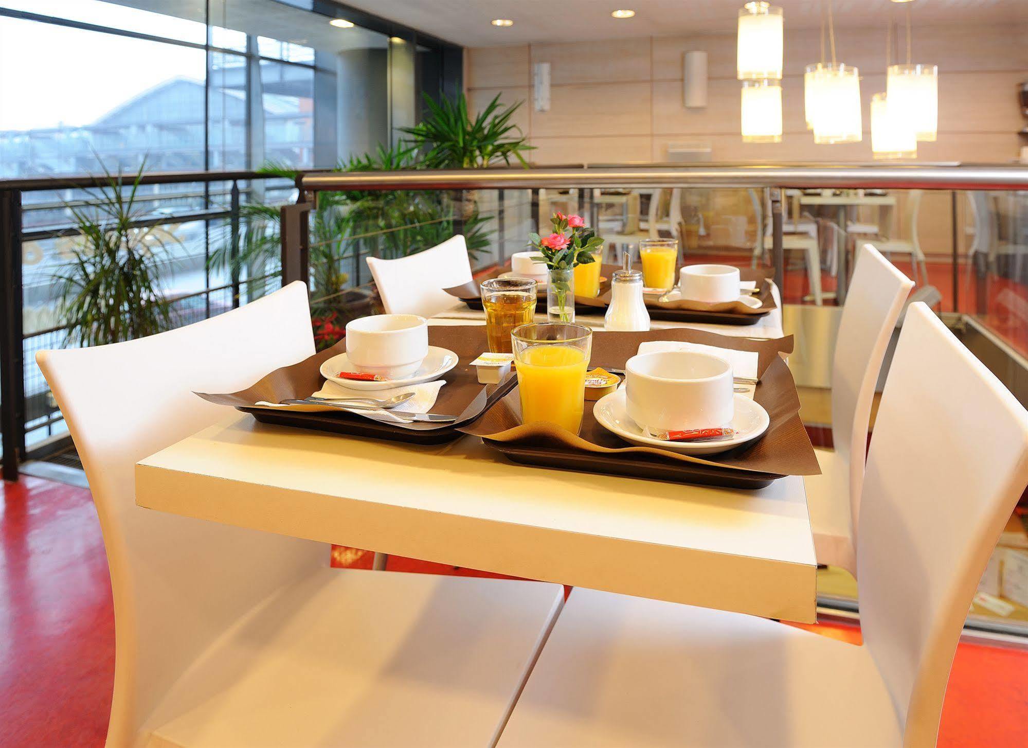 Sejours & Affaires Lille Europe Aparthotel Restaurante foto